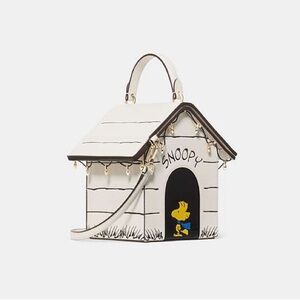 NWT Kate Spade X Peanuts Snoopy 3D Dog House Crossbody